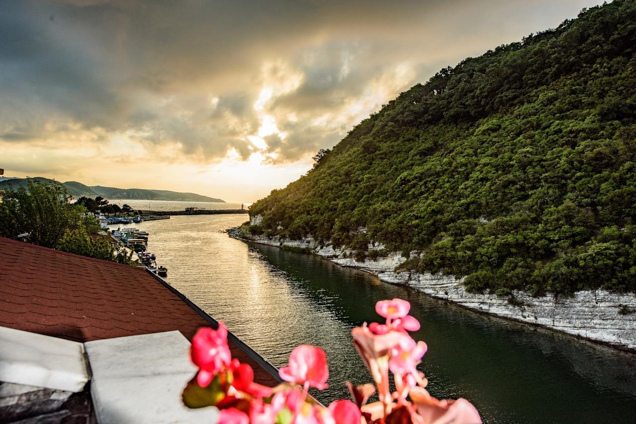 Hill River Hotel Ağva Exterior foto